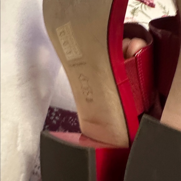 Tory Burch Glossy Red Sandals with Gold Emblem - Picture 6 of 6